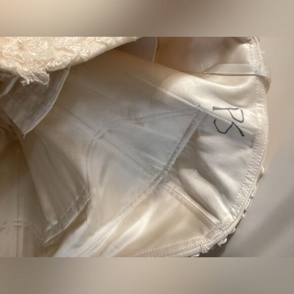 Madi Lane Elegant Lace Strapless Ball Gown Wedding Dress – Ivory Tulle - Picture 11 of 16